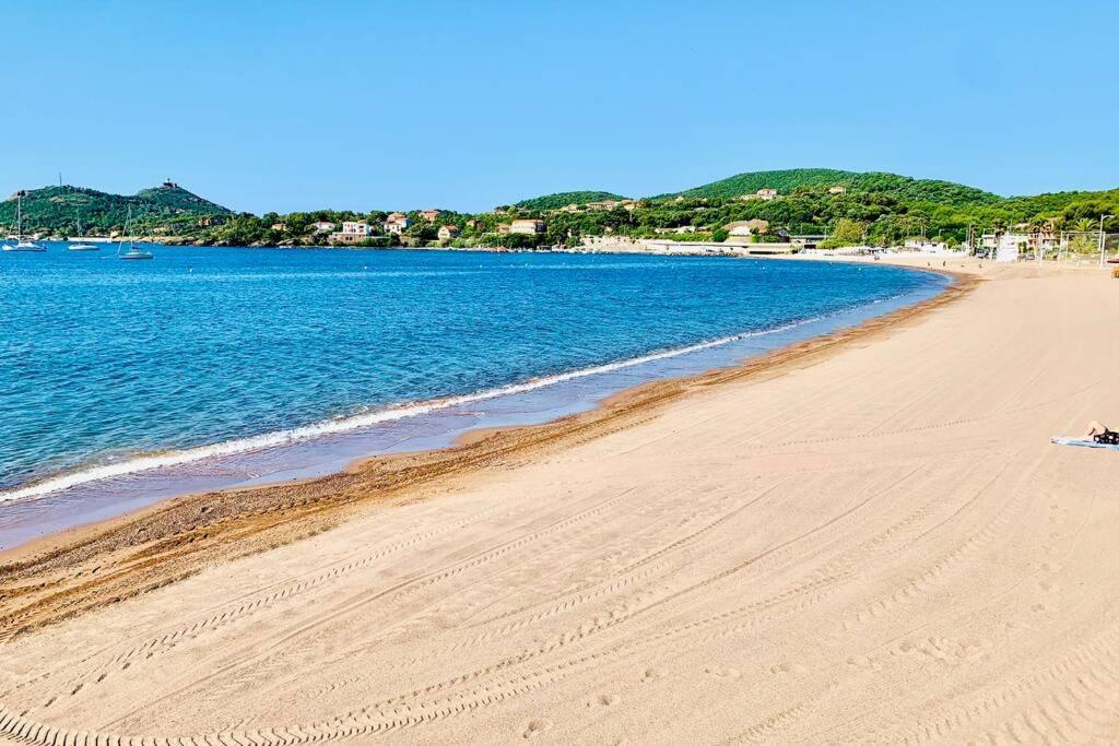 Apartmán Antheor - Vue Exceptionnelle - Refait A Neuf 4 Couchages Saint-Raphaël Exteriér fotografie